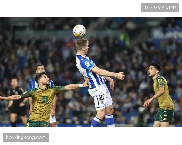 卡瓦尼与伊布禁区前插频率分化：跑动模式如何影响进攻效率