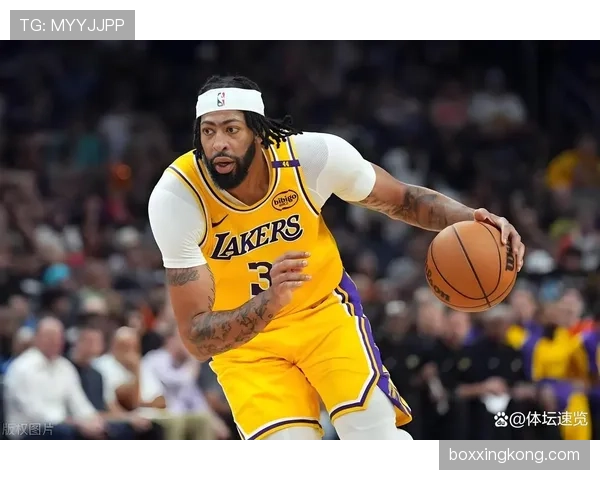 安东尼·戴维斯又在凌晨四点发训练视频，这人到底睡不睡觉啊？